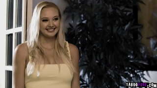 Milf Lauren Phillips et cornea luctus Paisley Ianitor accipiens vertit ascendens Dick Chibbles ingens homo cibum