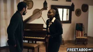 Nahadlok Busty Sa Tinuod Nga Kahimtang Agent Fucks Sa Mga Kliyente Sa Yuta Sa Usa Ka Deal