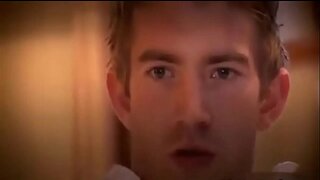 Henessy ser henne trinn bror jerking off i hans b