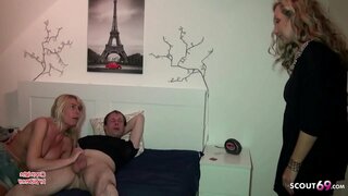 ���ြော MILF စား Tits ဖမ်းမိသင့်ရဲ့အကောင်းဆုံးမိတ်ဆွေအခါအလုပ်ထွက်ပြီးမှလှည့် Threesome အကြောင်းပြောဆိုရန်